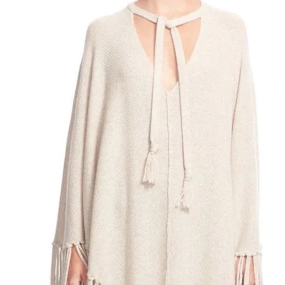 Alice + Olivia Mavis Chunky Wool Knit Poncho, Size S, Oatmeal - Picture 1 of 3